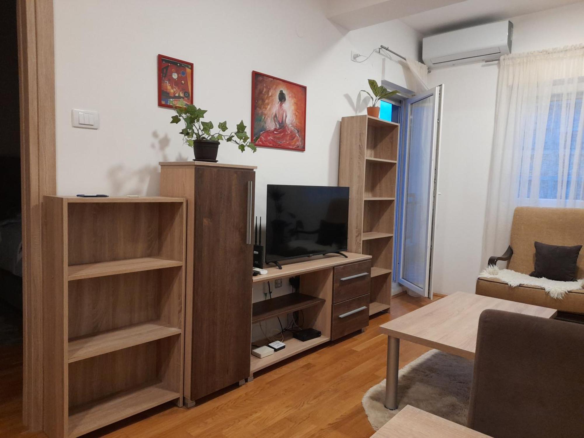Ogi Apartman Leilighet Podgorica Eksteriør bilde
