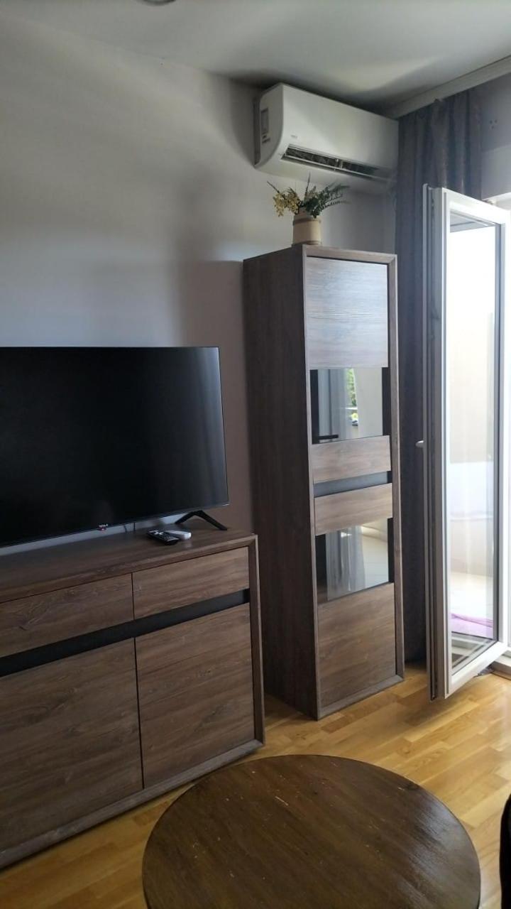 Ogi Apartman Leilighet Podgorica Eksteriør bilde