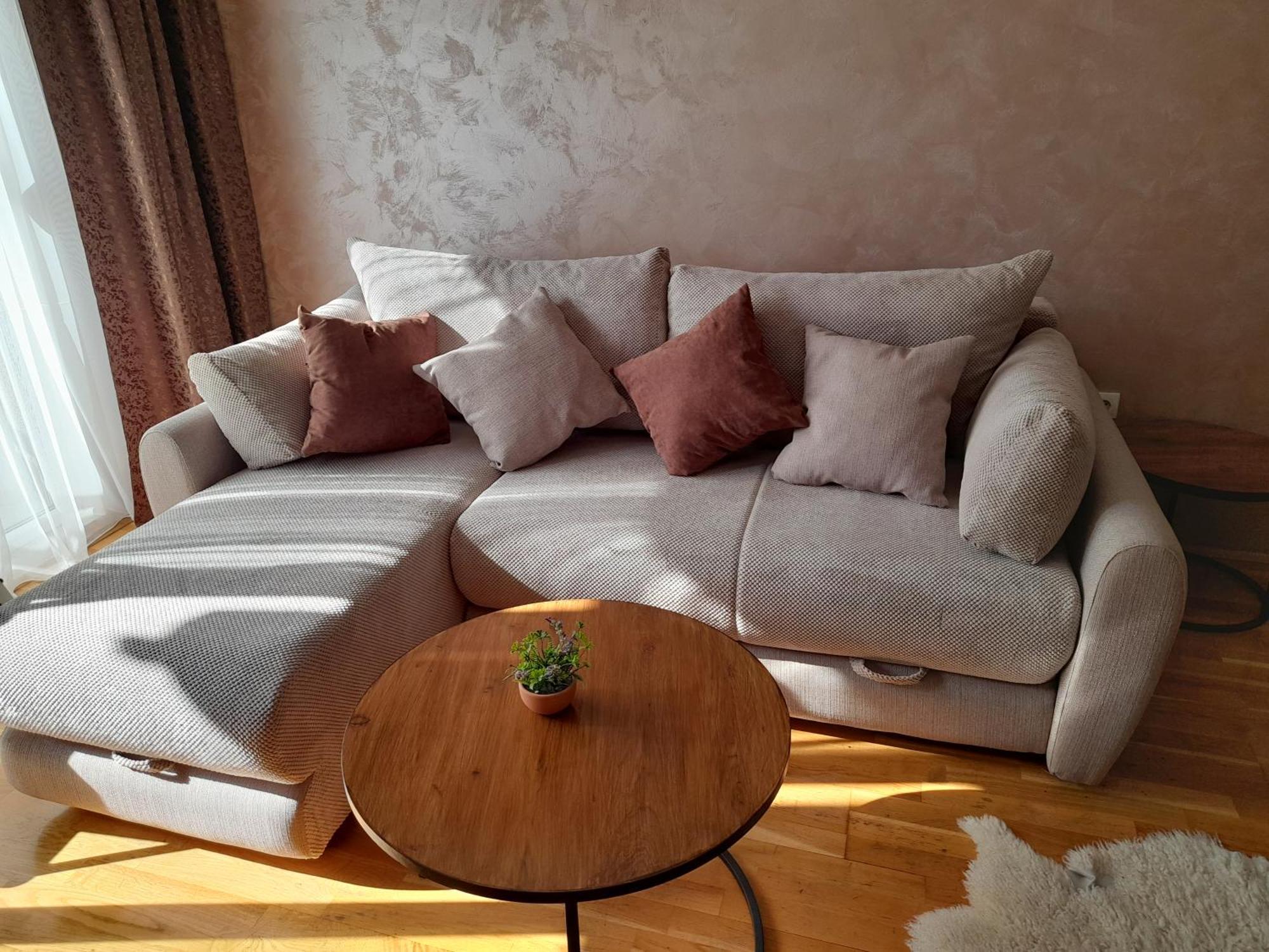 Ogi Apartman Leilighet Podgorica Eksteriør bilde